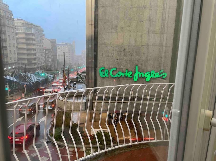 Piso Lujo En Gran Via Con Garaje Lejlighed Vigo Eksteriør billede
